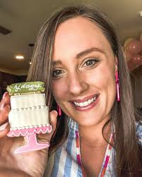 Double the sugar, double the celebration! It's National Sugar Cookie Day  AND this cookie gal's birthday! 💕🍰 I hope you all celebrate with a cookie  soon! Perhaps a KJ cookie! 😉