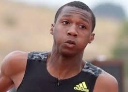 He beat the world record set by usain bolt by running 200m in 19.88 seconds. Erriyon Knighton Height Weight Age Spouse Family Facts Biography Cornytube Com