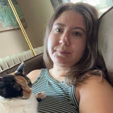 Lynn Marotta's Instagram, Twitter & Facebook