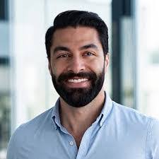 Sharon Eshelman's Instagram, Twitter & Facebook