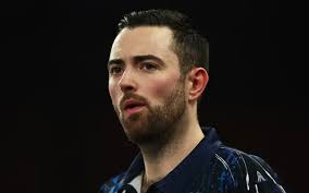 Darts' war of words erupts between Luke Humphries and Peter Wright