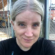 Carolyn Petit (@carolynmichelle)