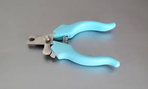 If you hold it parallel, the nail may shatter or splinter. How To Use Dog Nail Clippers Great Pet Care