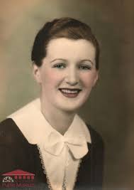 𝑯𝒐𝒏𝒐𝒓𝒊𝒏𝒈 𝑾𝒐𝒎𝒆𝒏 𝒇𝒓𝒐𝒎 𝑵𝒆𝒘 𝑳𝒐𝒏𝒅𝒐𝒏 Grace “Bobbi”  (Maurmann) Stern was born in 1916, the daughter of Louis and Esther  (Zitske) Mauermann, in Brodhead, WI. Her mom passed away when Grace was just