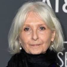 Jana Sewell's Instagram, Twitter & Facebook