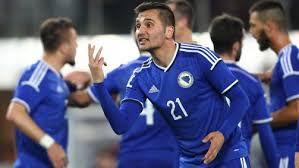 Edin dzeko plays for as roma in the italian serie a and for the national team of bosnia and amra siladzic is the girlfriend of edin dzeko. Hadzic Dzeko Sagte Dass Ich Wegen Meines Konnens Und Herzens Hier Bin Transfermarkt