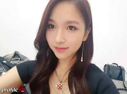 Ihr nachname wird auch gelegentlich myoui geschrieben. Mina Twice Profile Photos Fact Bio And More Biotist