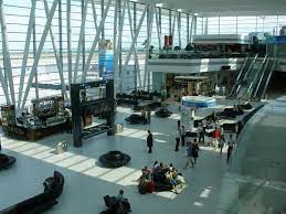 How do i get from the airport to the city? Budapest Airport Budapest Flughafen Transfer Mit Bus Oder Metro