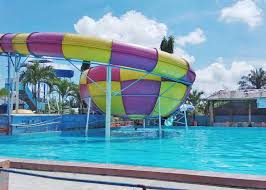 Harga tiket masuk bisa didapat dengan harga rp40.000 per tiket. Biaya Masuk Dogi Park Waterboom Indrapura Wahana Dan Lokasi Traveling Medan