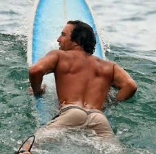 Matthew mcconaughey is an american actor who has received critical acclaim for his performances in a number of films and television shows, most notably including dallas buyers club, interstellar and true detective. Matthew Mcconaughey Workout Diet Get His Weight Loss Routine Pop Workouts Page 2 Of 4