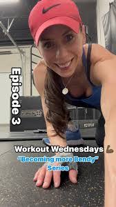 Amanda Hagel's Instagram, Twitter & Facebook