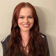 Courtney Arp's Instagram, Twitter & Facebook