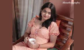 Saloniyaapa aka Saloni Singh wiki, Biography, Age, Boyfriend, Past affairs,  Net worth