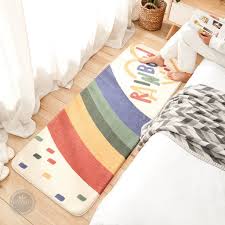 Alasan ini dapat menjadi pertimbangan pertama yang dapat meyakinkan anda dalam menentukan apakah akan menggunakan karpet lantai untuk kamar tidur atau tidak. Karpet Kamar Tidur Elegan Mewah Motif Modern Dekorasi Minimalis Shopee Indonesia