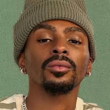 Monique Spence (@NiqAllure)