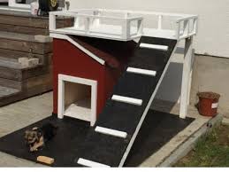 Hundehutte Mit Terrasse Hundehutte Hunde Hutte Bauen Hundehutte Bauen