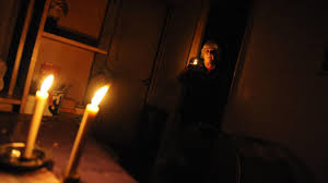 Los cortes de luz, también denominados apagones eléctricos, se producen por antes de proceder al corte suministro de luz, el usuario recibe un aviso por impago en el que se establece el plazo. Se Reportan Cortes De Luz En Varias Comunas De La Capital