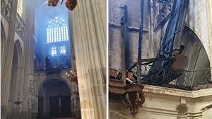 Paul destroyed the gothic church's great organ and 16th century rose window. France Fire In Nantes Cathedral Fsspx Actualites Fsspx News