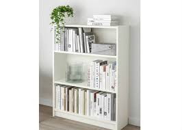 11 Hacks Asombrosos De Clientes De Ikea Para Personalizar La Estanteria Billy Decoracion Para Estantes Estanterias Billy Estanterias De Dormitorio