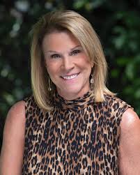 Sara Roche's Instagram, Twitter & Facebook