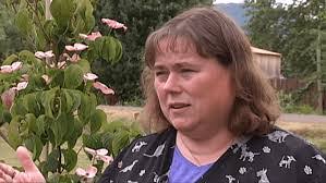 Amy Simoni's Instagram, Twitter & Facebook