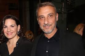 Το ζευγάρι, μετά από περίπου ενάν χρόνο σχέσης. Olga Kefalogiannh O Neos Moy Syntrofos Otan Me Gnwrise Den H3ere Kan Poia Eimai