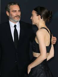 Joaquin phoenix and fiancée rooney mara welcome first child river, honoring actor's late brother. How Did Rooney Mara And Joaquin Phoenix Meet Popsugar Celebrity