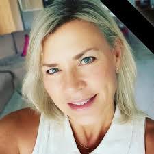 Lori Ripley's Instagram, Twitter & Facebook