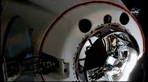 Spacex Dragon Capsule Has Docked With International Space Station Abc13 Houston