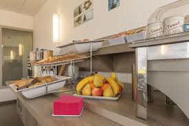 Buffet Petit Dejeuner Appartement Cherbourg Portes