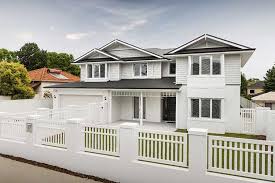 Model pagar besi ini merupakan model pagar yang paling banyak diaplikasi pada rumah minimalis. 23 Pilihan Arsitek Pagar Rumah Mewah Klasik Terbaru 2020