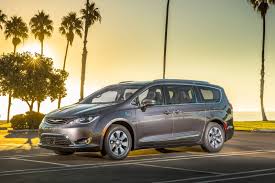 Chrysler recognized this with the 2018 chrysler pacifica hybrid, offering a good bit more efficiency in a familiar package. 2019 Chrysler Pacifica Hybrid Prices Reviews And Pictures Edmunds