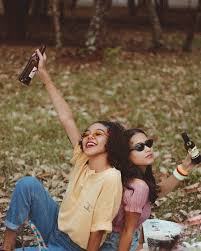 Well, i believe that you are an editor and looking for a top hd background for editing and i am here to fulfill this requirement. 10 000 Best Friendship Photos 100 Free Download Pexels Stock Photos