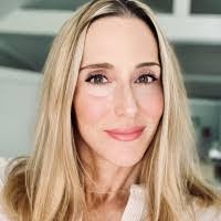 Jocelyn Thelen's Instagram, Twitter & Facebook