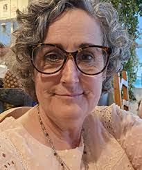 Theresa Oram's Instagram, Twitter & Facebook