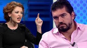 Gazeteci nagehan alçı, 'acil' kodu ile ifade vermek için çağrıldıklarını ve rasim ozan kütahyalı ile birlikte ifade verdiklerini açıkladı. Rasim Ozan Kutahyali Yazdi Esi Nagehan Alci Yalanladi Rok Geri Adim Atti Yerelin Gundemi