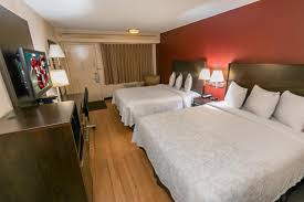 The red roof inn provides and warm and comfy atmosphere in this quaint location 3 miles south of the san francisco international airport and only 15 miles from scenic downtown. Red Roof Inn Plus San Francisco Airport Burlingame Aktualisierte Preise Fur 2021