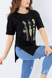 17 95 Tl Siyah Yandan Yirtmacli Baskili Tisort 28414b Modamizbir 2020 Kadin Tisort Tarz Moda Giyim