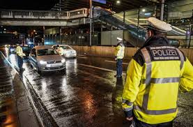 Sprich im fall einer ausgangssperre, wegen des coronavirus dürften die menschen in deutschland für einige zeit ihre wohnungen und häuser nicht mehr verlassen. Ausgangssperre In Stuttgart Drei Anzeigen Gegen Uneinsichtige Stuttgart Stuttgarter Nachrichten