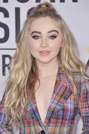 9 sabrina carpenter hairstyles ideas | sabrina … перевести эту страницу. Sabrina Carpenter S Hairstyles Hair Colors Steal Her Style