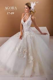 Entdecke rezepte, einrichtungsideen, stilinterpretationen und andere ideen zum ausprobieren. Traumhafte Brautkleider Von Agora Braut Tempel