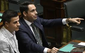 Drie dagen in het zog van het jongste regeringslid sammy mahdi (32). Vlaams Belang Zwaar Onder Vuur In Deze Debatten Proberen Zij Alleen Maar Leugens Te Vertellen Nieuws365