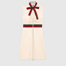 Abbigliamento, accessori, scapre e borse dei migliori brand di lusso su lungolivignofashion.com. Gucci Abito In Jersey E Finiture Con Dettaglio Web Abiti Corti Stile Di Moda Abiti