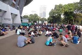 Tapi jangan khawatir, jalantikus ada solusi untuk kamu yang tidak bisa download pokemon go. Ulama Saudi Sebut Permainan Pokemon Go Haram