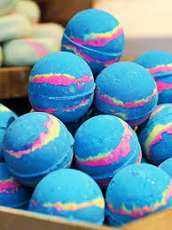 These Are The 10 Best Selling Lush Bath Bombs In 2020 Lush Bath Bombs Organic Bath Bombs Lush Bath
