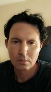 Hallo...ich habe vielleicht einen Doppelgänger...oder die einzige Schönheit  der Welt...😂😂😂😂