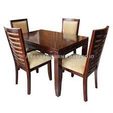 Order dan miliki sekarang juga interior perabot furniture duco kayu mahoni oven berkualitas pilihan terbaik dari store jati menjadikan interior furniture ruangan rumah semakin nyaman, elegan dan menarik perhatian sehingga tidak membosankan. Jual Set Meja Makan Minimalis Areta Jati Jepara Berkualitas