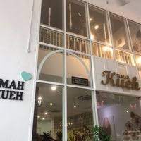 Sering kali memuat naik gambar kucing kesayangan dengan kapsyen lucu, sikap penyayang rita turut mendapat pujian netizen. Rumah Kueh By Rita Rudaini Ferme Maintenant