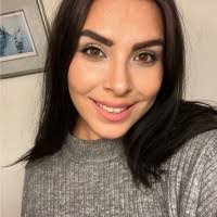 Pamela Pollack's Instagram, Twitter & Facebook