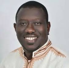 Hela provincial administration team including Tari Pori DDA team receiving  petition from relatives of Late Riki Popo, the Late teacher at Pai Hope,  today at Andaya oval and present bel kol of